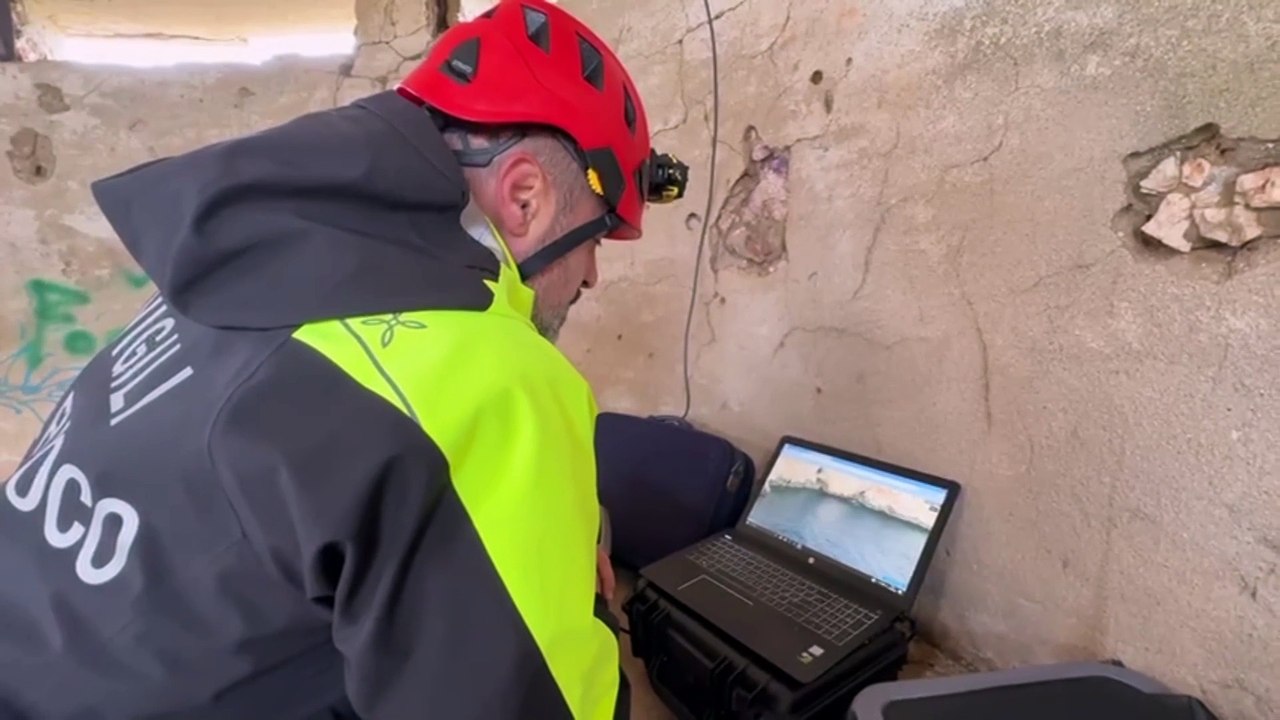Fratelli dispersi in mare: le immagini delle ricerche in corso