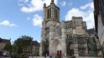 Les cloches de la cathédrale de Troyes sonnent 88 coups en hommage au pape François