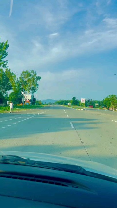 हिंदुस्तान दुनिया का सबसे सुन्दर देश जहाँ भारत के हर कोने कोने के लोग अपना जमीन खरीद सकते है वर्ल्ड के किसी भी देश के लोग यहाँ जमींन ले कर घर बना सकते है और बिजनेसमैन बनकर पैसा कमा सकते है प्लॉट लेने के लिए कॉल करें +91-9341489502