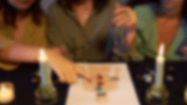 İstanbul'da büyü bozma vaadiyle dolandırıcılık yapan kadın yakalandı