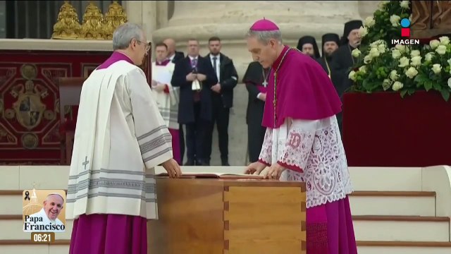 El papa Francisco hizo modificaciones a las exequias papales
