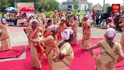 তোমাৰে বেজাৰত ঘূৰি মই ফুৰিছোঁ... বুকুত বেথা, মনত উলাহ: কঁকাল ভাঙিলে ৯০ বছৰীয়া আইতাই