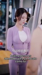 Un chico pobre trabaja como entrenador de fitness y conoce a una bella mujer rica