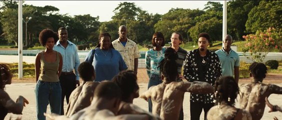 Jean-Pascal Zadi de retour avec Le Grand Déplacement : bande-annonce (vf)