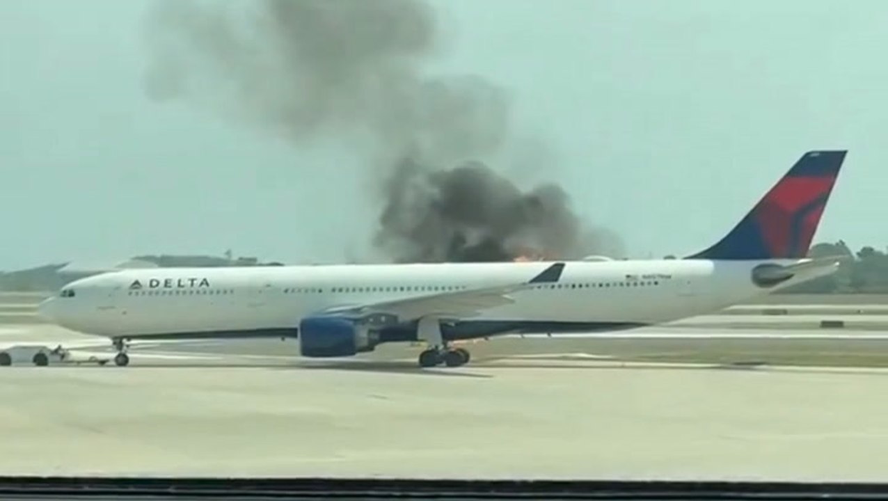Delta flight with 200 passengers on board burst...