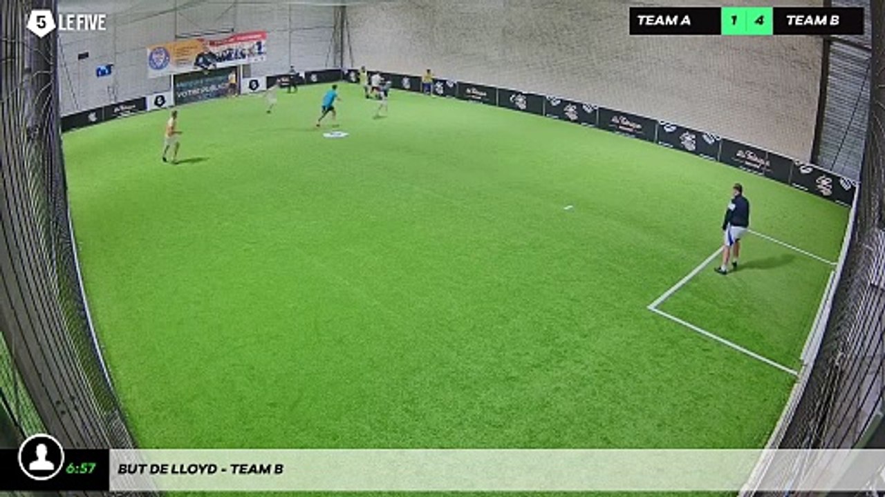 But de Lloyd - Team B