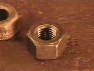 Vis et écrous - comment c'est fait ?