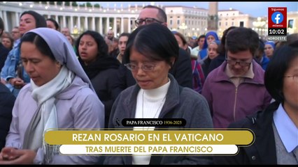Rezan Santo Rosario en el Vaticano tras muerte del Papa Francisco