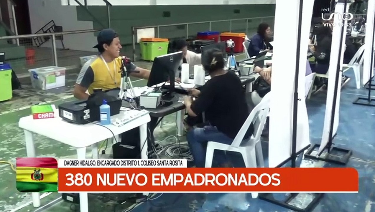 Cuarto día de empadronamiento en el coliseo Santa Rosita de Santa Cruz