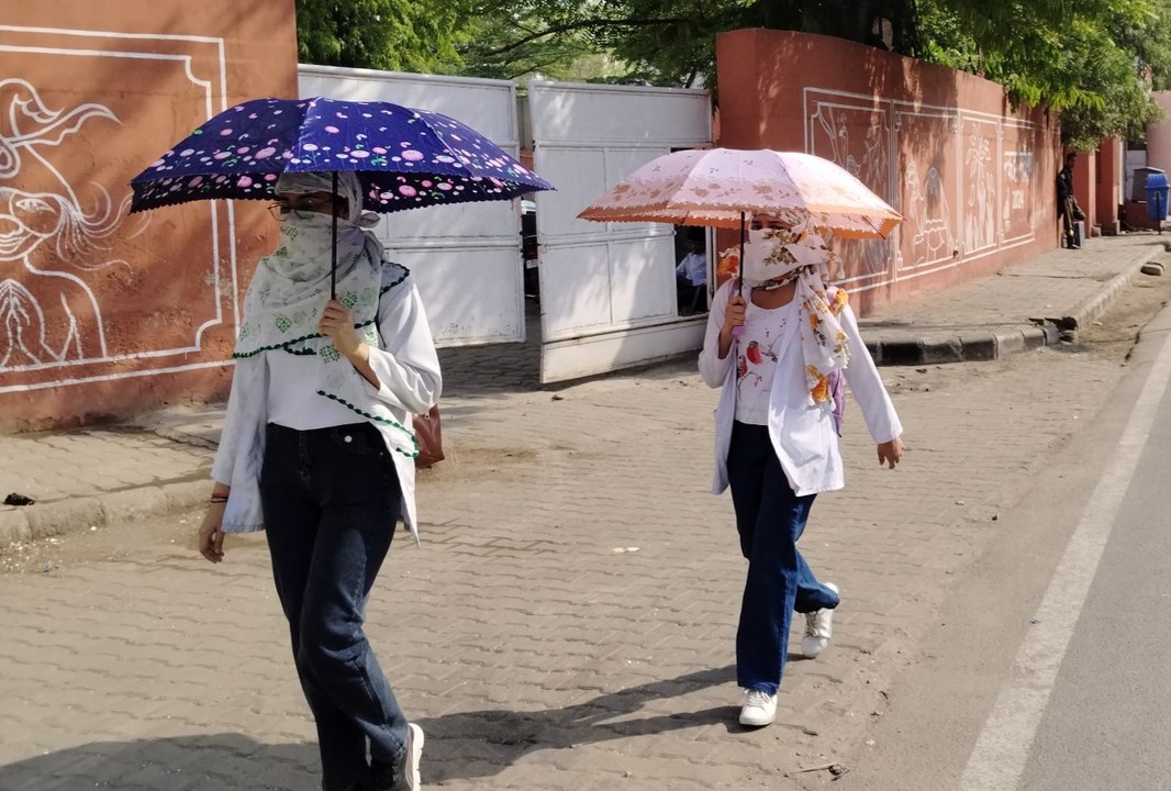 Rajasthan Weather :  जयपुर में सवेरे से तीखी धूप ​खिली, मौसम का मिजाज आज गर्म