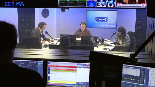 Mort du pape François : place Saint-Pierre, des milliers de fidèles réunis pour rendre un premier hommage au souverain pontife