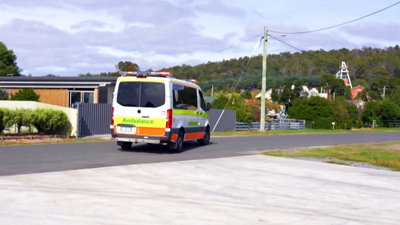 Volunteers assist in emergencies in regional Tasmania, but a shortage means paramedics are often on their own