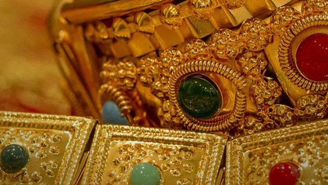 Gold Price Update: कीमतों ने तोड़ा ₹1 लाख का रिकॉर्ड!