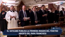 El Vaticano publica la primera imagen del féretro abierto del Papa Francisco
