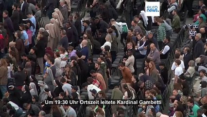 "Vergesst nicht für mich zu beten": Rosenkranz für Papst Franziskus auf dem Petersplatz in Rom