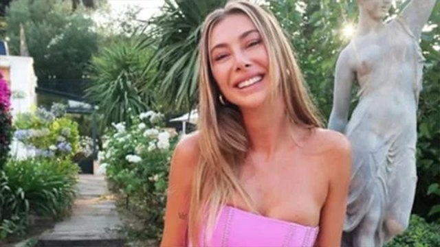 Şeyma Subaşı eczacılık öğrencilerine konuşma yaptı