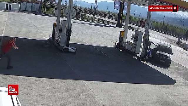 Afyonkarahisar'da pompacı, hareket eden aracın el frenini çekerek sürücüyü kurtardı