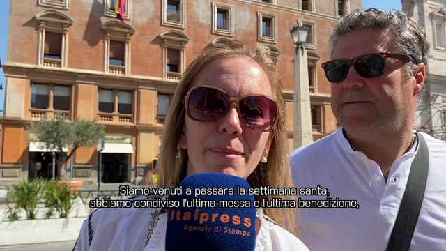 Fedeli da tutto in mondo a San Pietro Francesco Papa straordinario
