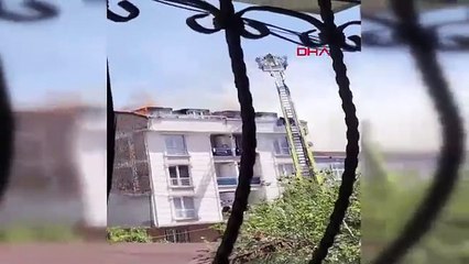 İstanbul'da 4 katlı binada yangın paniği