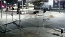 Câmera registra colisão traseira que deixou motociclista gravemente ferido na Avenida Carlos Gomes