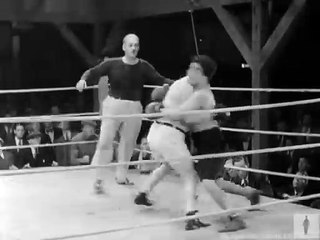 Charlie_Chaplin_-_Boxing_Match__City_Lights,_1931_(480p)
