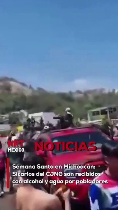 En Michoacán, durante las celebraciones de Semana Santa, los sicarios del CJNG fueron vistos desfilando por el pueblo de Huajúmbaro, donde los residentes, siguiendo una antigua costumbre local, les ofrecieron alcohol y les mojaron como parte de la tradici