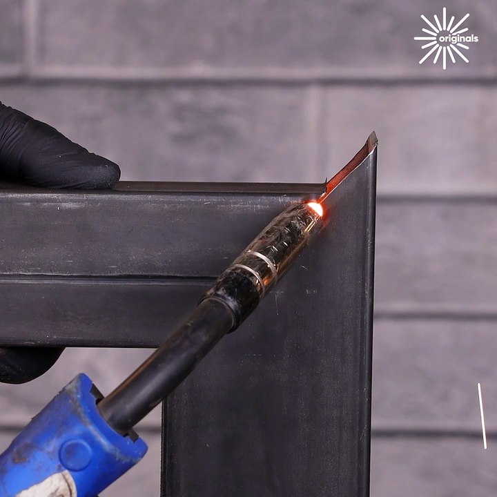 Metal wielding technique by a professional