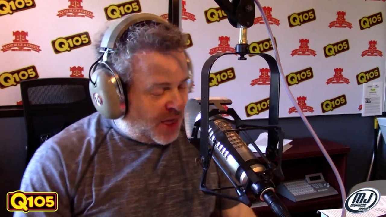 MJTV: Fester Tries to Help Froggy's Back Pain b...