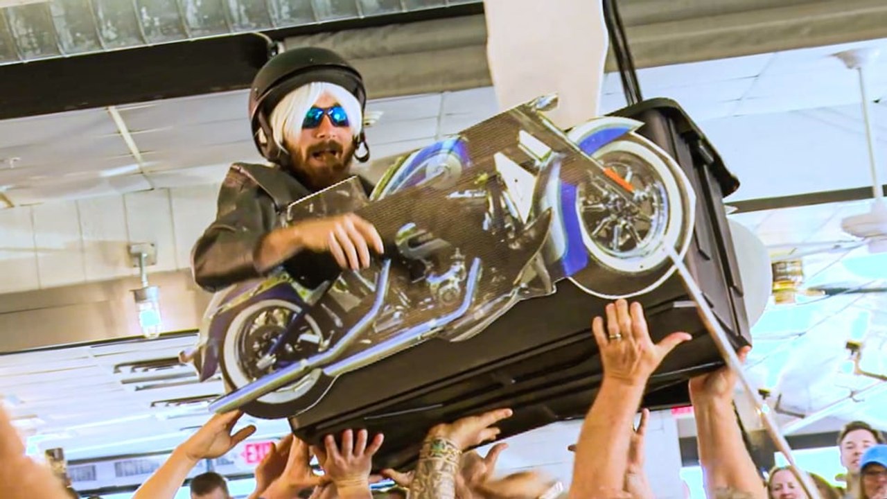 Keenan's 2023 - Crowd Surfing: Weston Edition