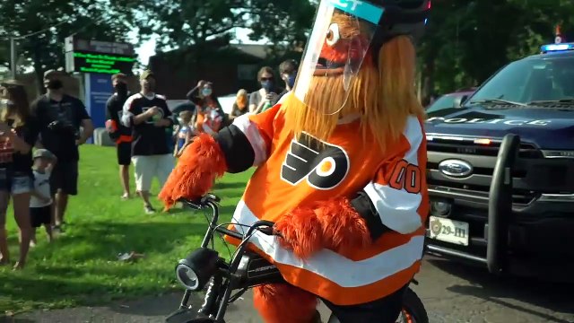 Flyers Community Caravan Comes to Glenside Flyers Community Caravan Comes to Glenside