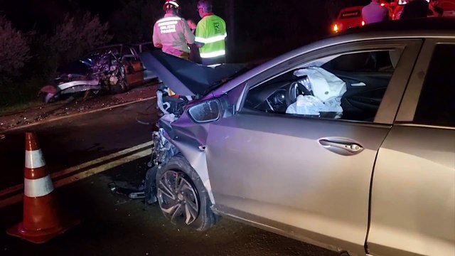 Grave batida frontal deixa seis vítimas na BR-277, em Cascavel