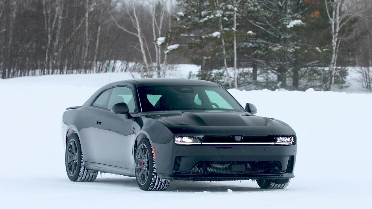2025 Dodge Charger Daytona Scat Pack Winter Driving Video