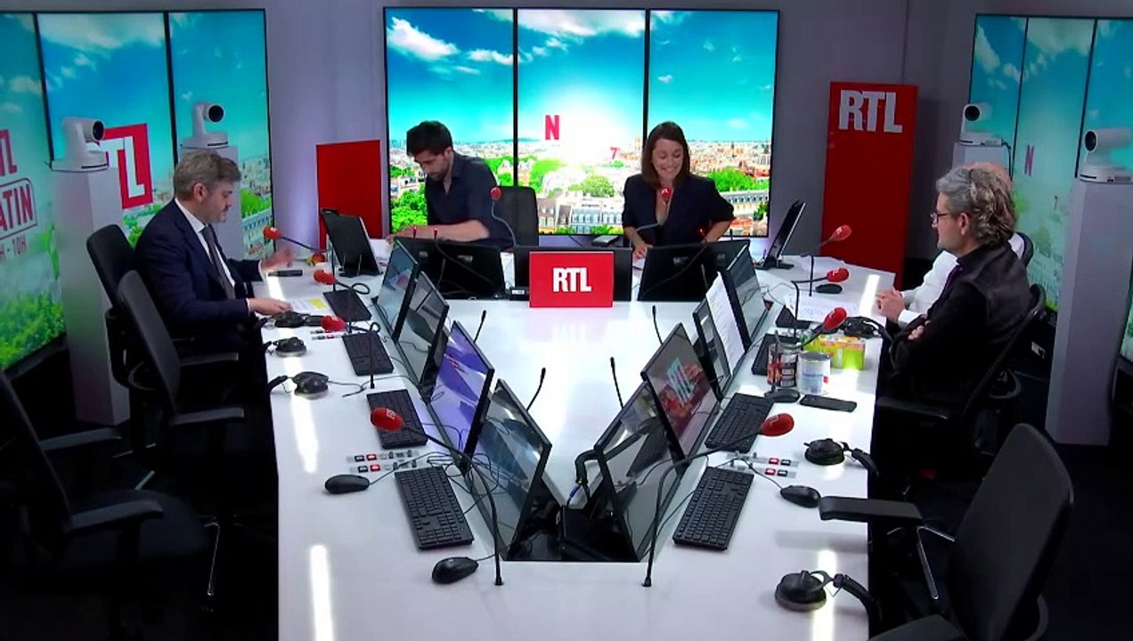 PROPORTIONELLE - Bayrou qui lance sa consultation : un seul intérêt, rassurer les chefs à plumes du PS sur leurs fauteuils