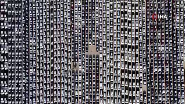 Denizden gelen teknoloji! BYD'nin gemisi Türkiye'ye demir attı! Binlerce araç havadan böyle görüntülendi