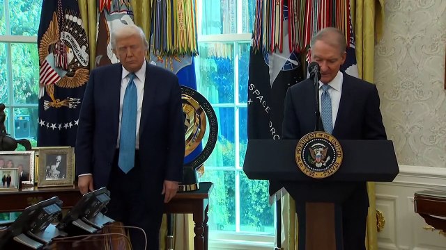 Trump diz que vai reduzir substancialmente as tarifas sobre muitos produtos chineses