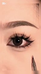 Eye Liner lagane ka tarika step by step