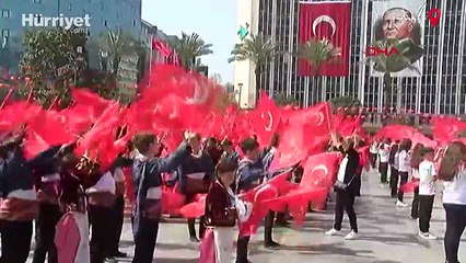 İzmir'de 23 Nisan coşkuyla kutlandı