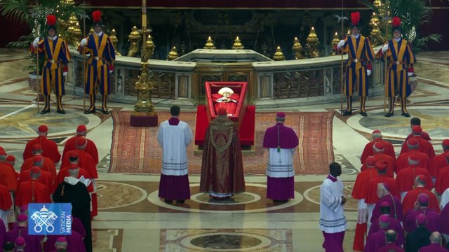 El Papa Francisco ya se encuentra en la Basílica de San Pedro para ser velado