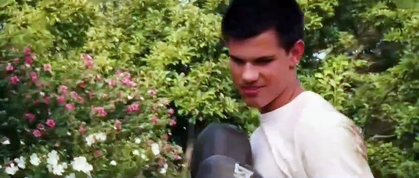 Kaçış - Türkçe Dublajlı GENÇLİK Filmi İzle