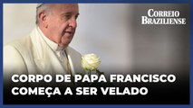 Corpo de papa Francisco começa a ser velado no Vaticano