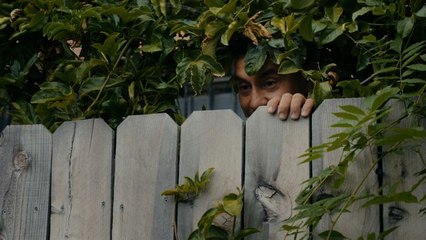 The Torment of a Neighbor’s Noise in “Beeps”