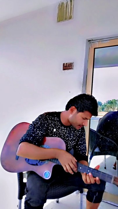 Jeena Jeena cover by Hassan Aslam