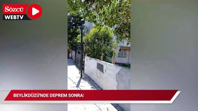 Beylikdüzü'nde deprem sonrası elektrik direği yıkıldı