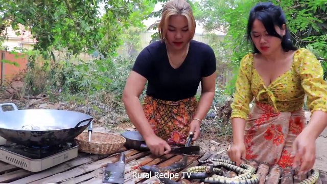 Amazing Cooking Stir Fried Snake with Water Mimosa and Yummy Eating