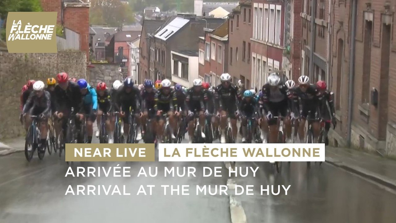 La Flèche Wallonne 2025 - Arrival at the mur de huy