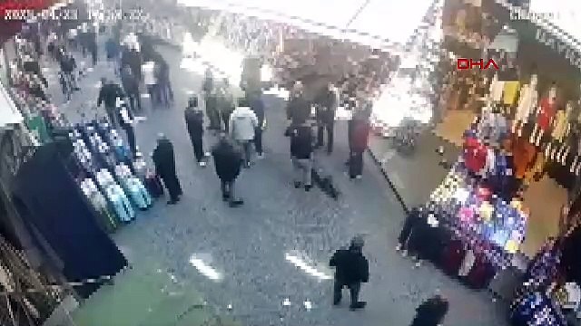 İstanbul'daki 6,2'lik depremde işyerlerinden panikle çıkış anları