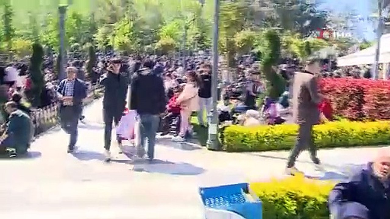 Parklar ağzına kadar doldu! Adım atacak yer kalmadı!