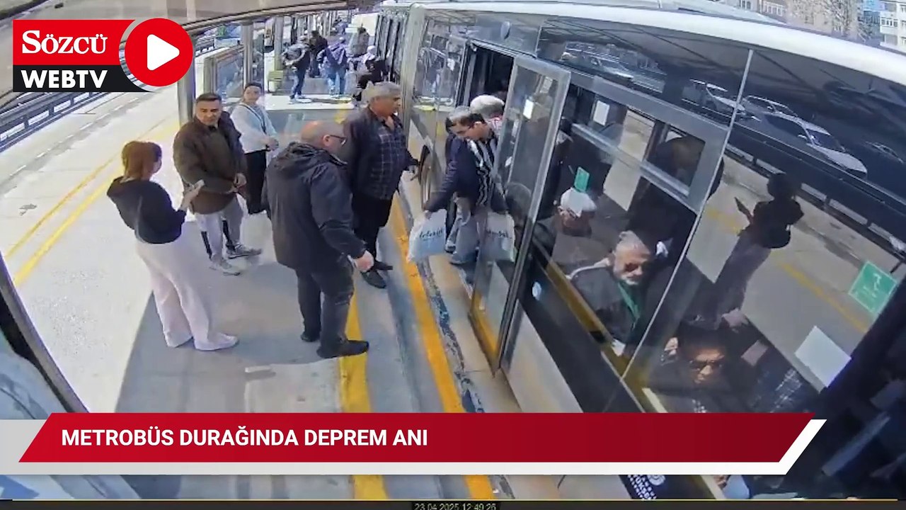 Metrobüs durağında deprem anı