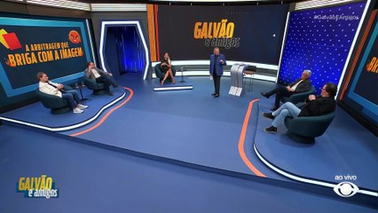 Galvão critica o VAR e diz que mecanismo 'vai acabar matando o futebol'