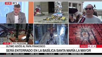 En el Vaticano, una multitud despide al Papa Francisco